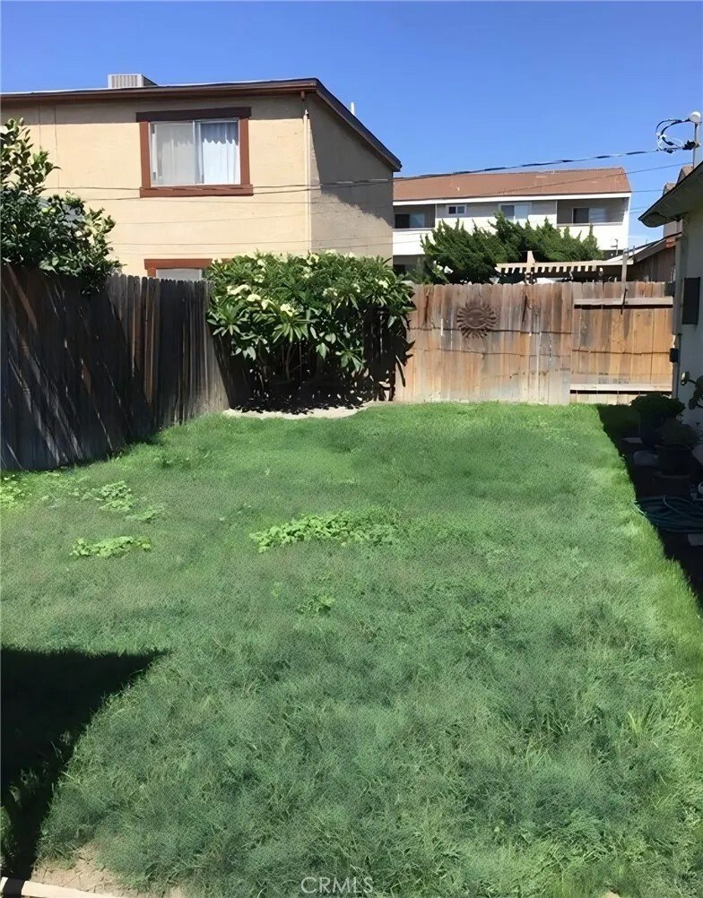 Los Alamitos, California, United States 3 - 17569374