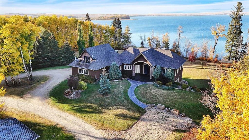 House in Benalto, Alberta, Canada 1 - 17751354