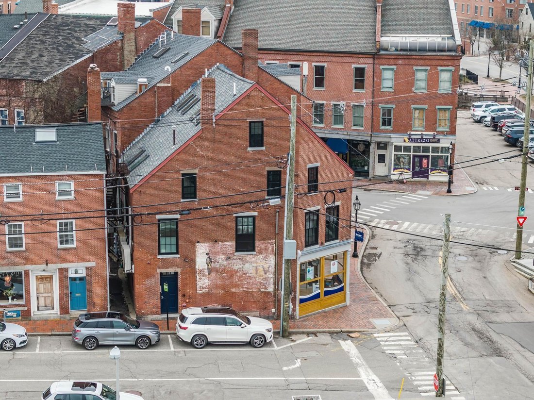 Portsmouth, New Hampshire, United States 5 - 17750952