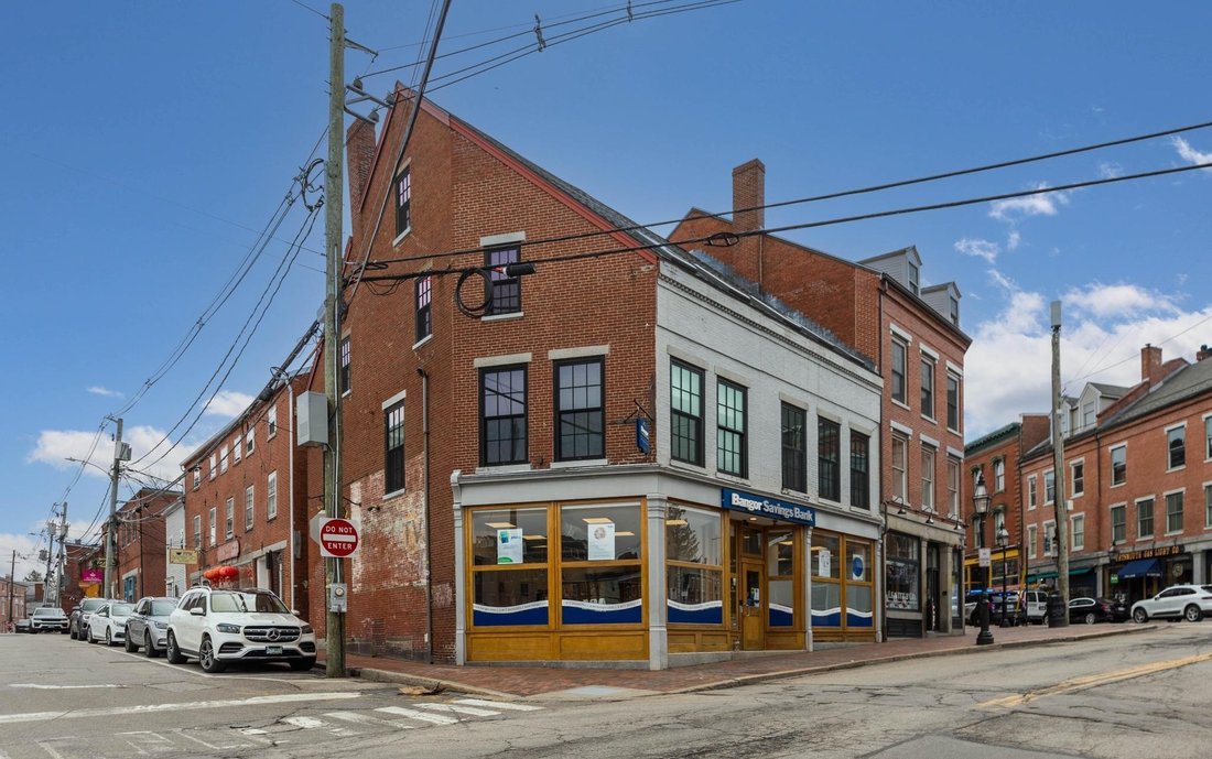 Portsmouth, New Hampshire, United States 3 - 17750952