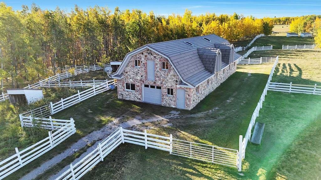 House in Cremona, Alberta, Canada 2 - 17751073