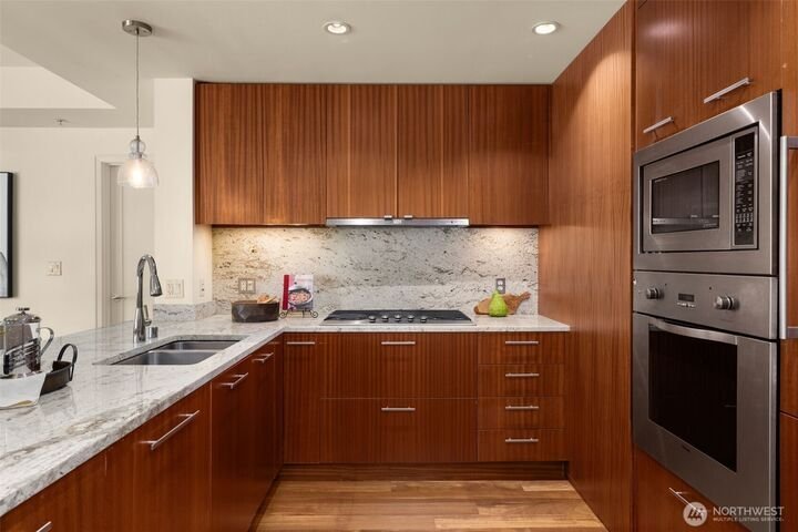 Condo in Bellevue, Washington, United States 4 - 17751737