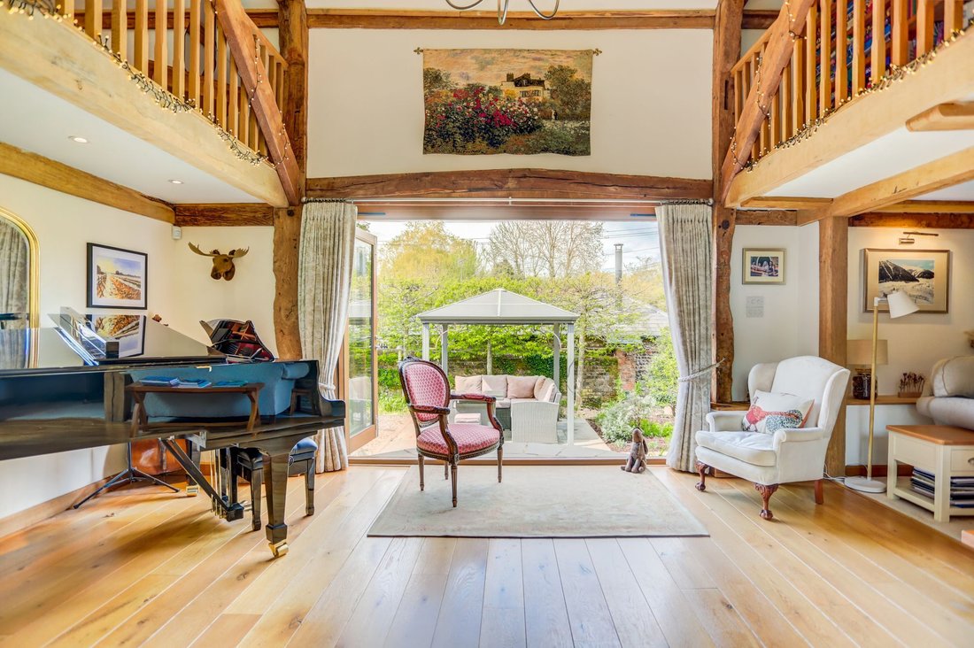 House in Henfield, England 4 - 17752697