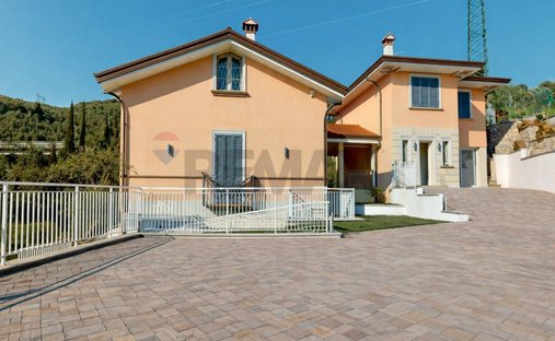 Villa in Montramito, Massarosa, Tuscany 1