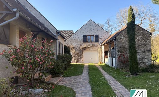 House in Clairefontaine-en-Yvelines, Ile-de-France, France 1