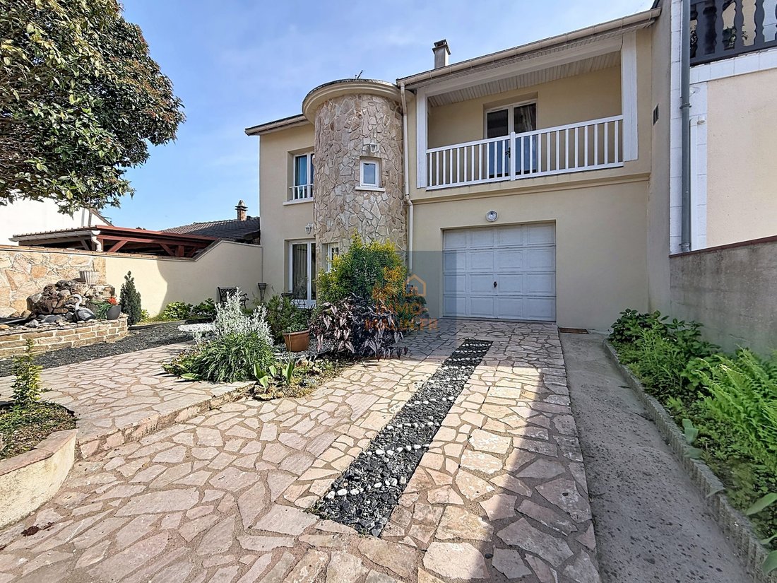 House in Chennevieres-sur-Marne, Ile-de-France, France 1 - 17751467