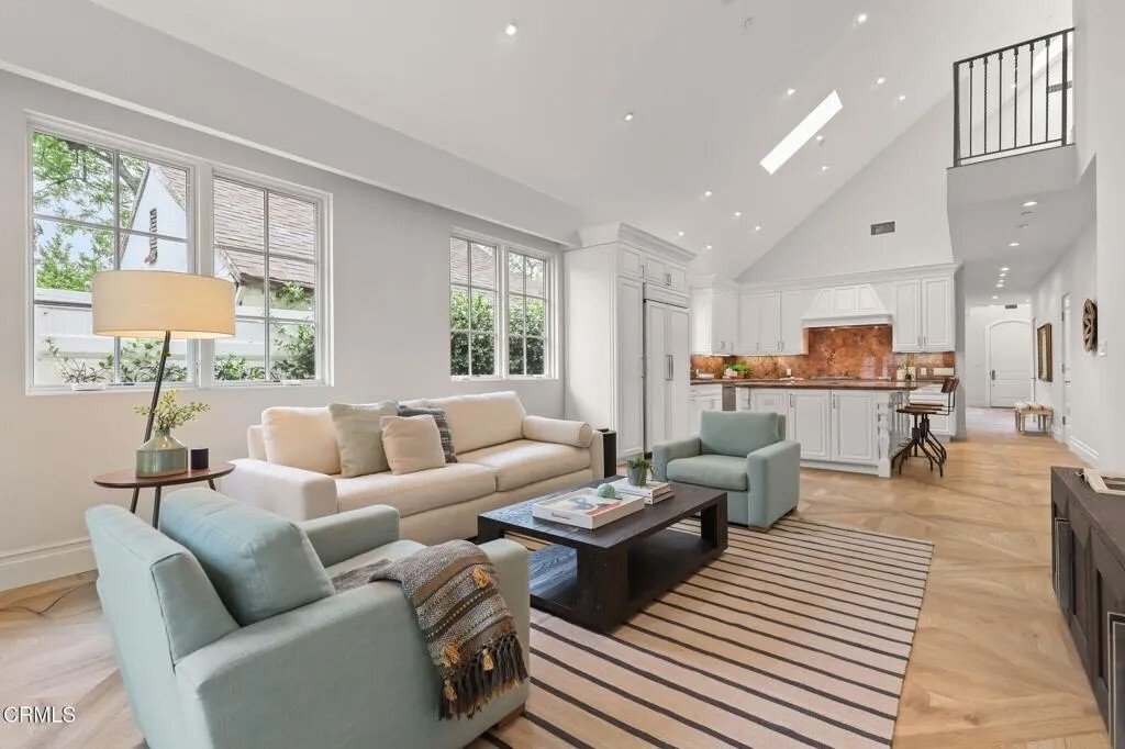 House in Burbank, California, United States 3 - 17752724