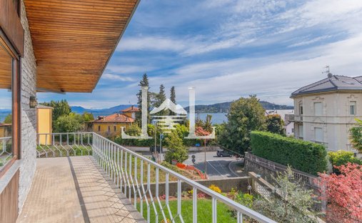 Villa à Meina, Piémont, Italie 1