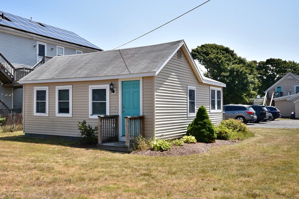 Bourne, Massachusetts, United States 3 - 17751093