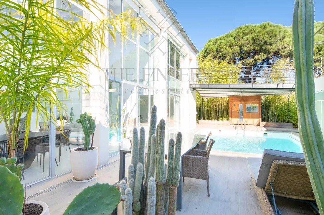 Villa in Ramatuelle, Provence-Alpes-Côte d'Azur, France 2 - 15085291