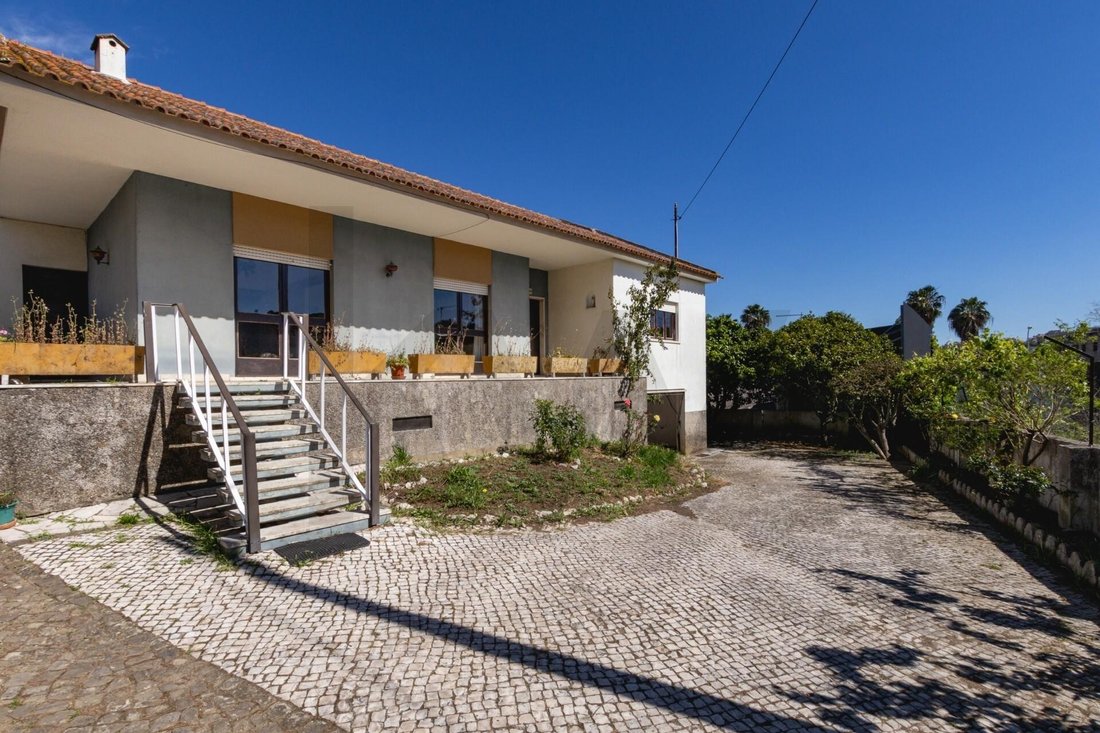 Townhouse in Loures, Lisbon, Portugal 3 - 17753044
