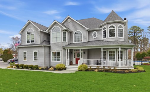 House in Port Jefferson Station, New York, United States 1
