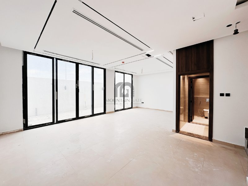 Villa in Al Ruwaidat Suburb, Sharjah Emirate, United Arab Emirates 3 - 17753252