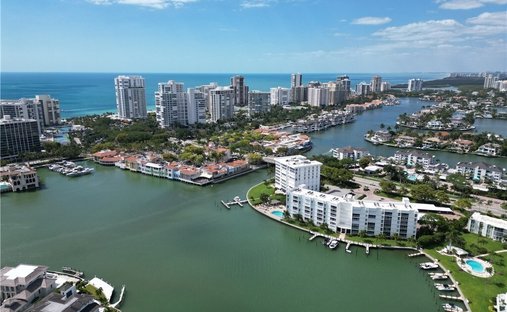 Condo in Naples, Florida, United States 1