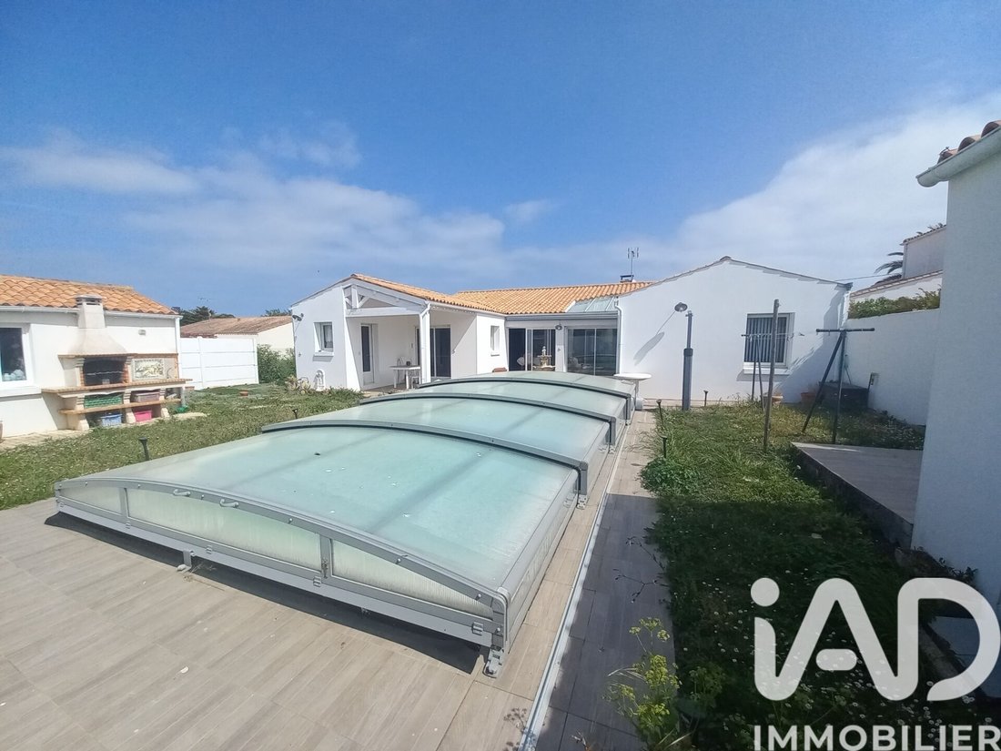 House in La Bree-les-Bains, Nouvelle-Aquitaine, France 2 - 17754843