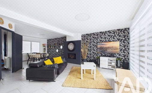 House in Faubourg Saint Catherine-Faubourg de Paris-Le Vignole, Valenciennes, France 1