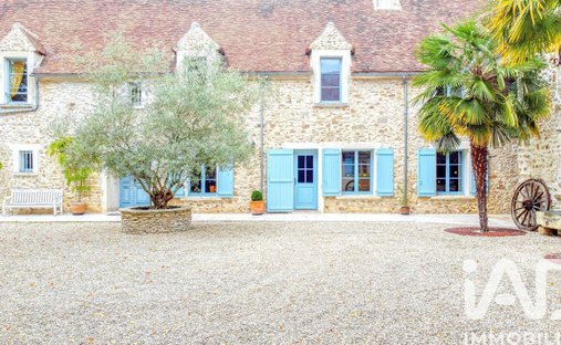 House in Ouest, Nogent-sur-Seine, France 1