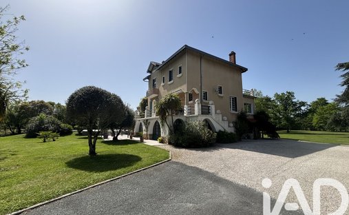 House in Périphérique Ouest, Gaillac, France 1