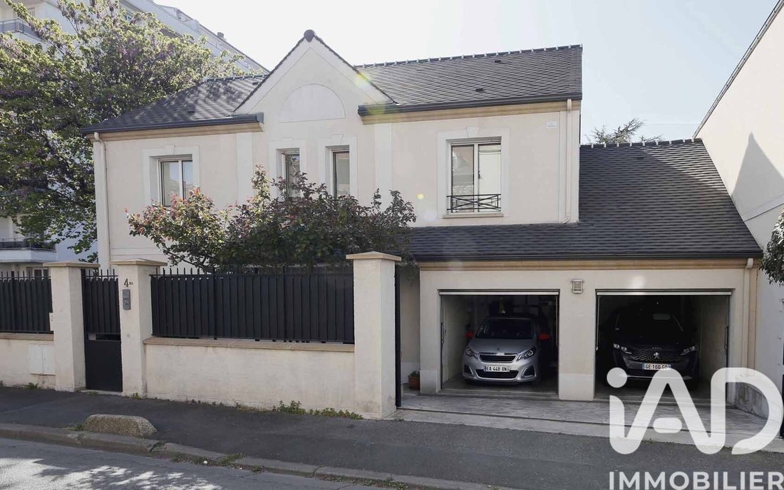 House in Nogent-sur-Marne, Ile-de-France, France 1 - 17754931