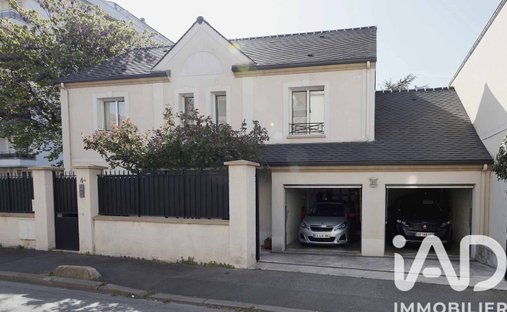 House in Nogent-sur-Marne, Ile-de-France, France 1