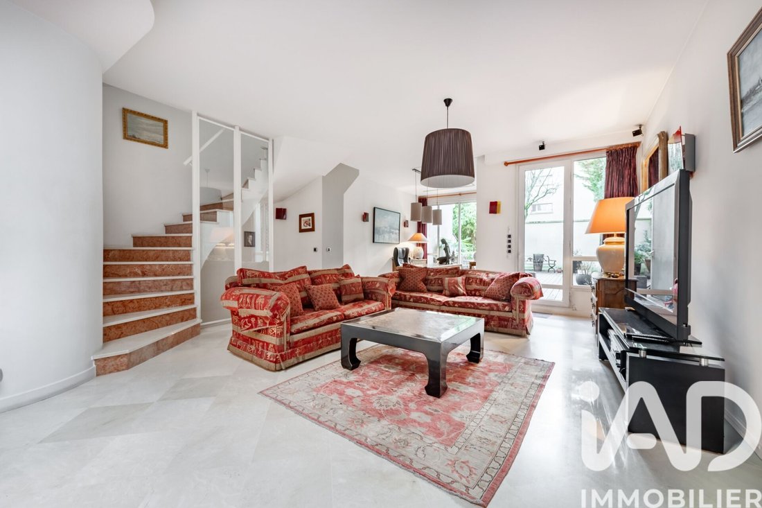 House in Nogent-sur-Marne, Ile-de-France, France 3 - 17754647