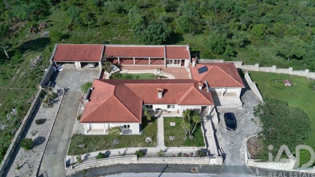 Townhouse in Arrabal, Leiria District, Portugal 1 - 17617468