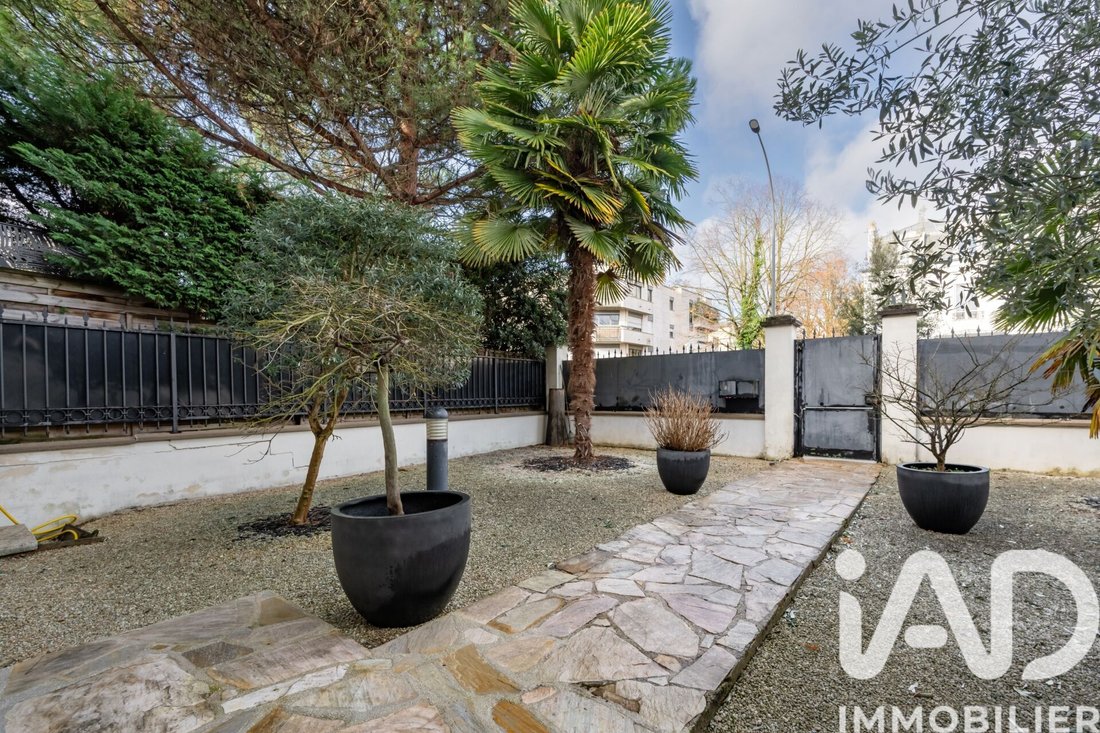 House in Nogent-sur-Marne, Ile-de-France, France 1 - 17754647