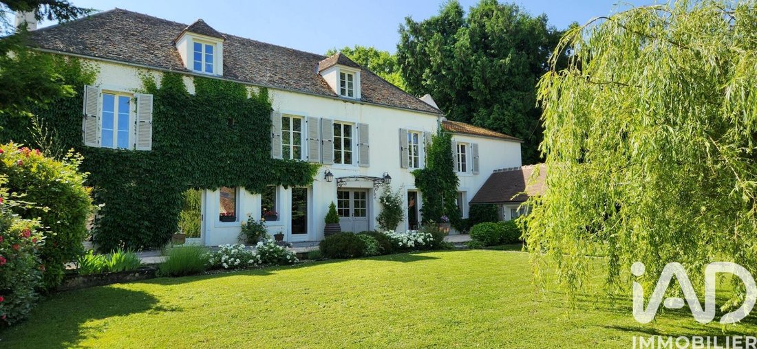 House in Galluis, Ile-de-France, France 2 - 17754859