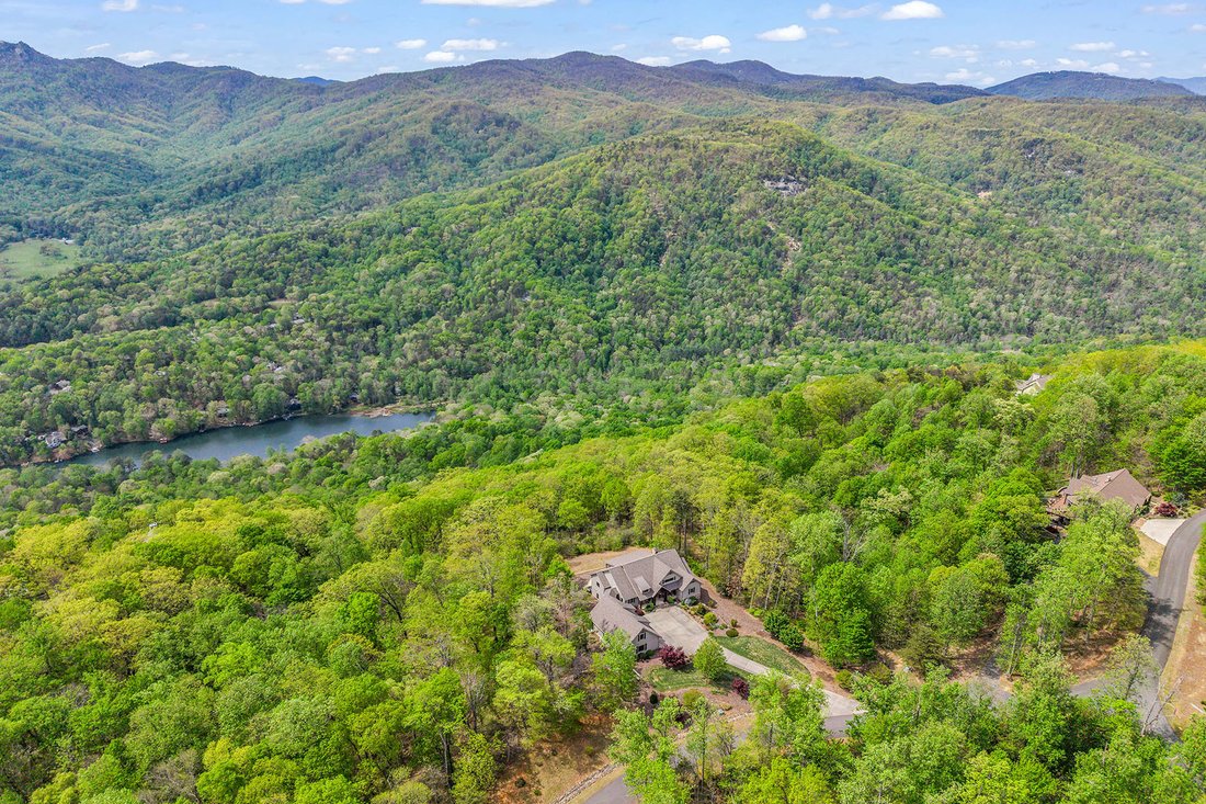 House in Lake Lure, North Carolina, United States 3 - 17753443