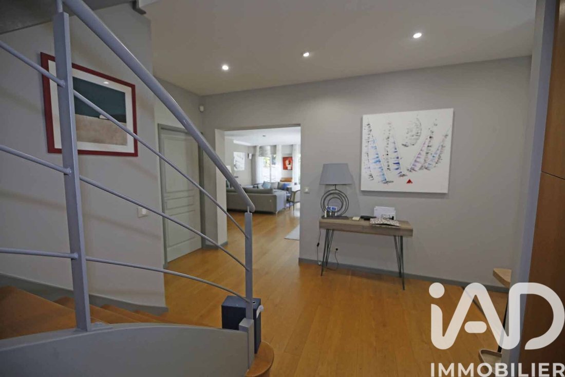 House in Nogent-sur-Marne, Ile-de-France, France 5 - 17754931