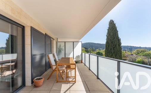 Apartment in Est-Repentance-Les Trois Bons Dieux, Aix-en-Provence, France 1