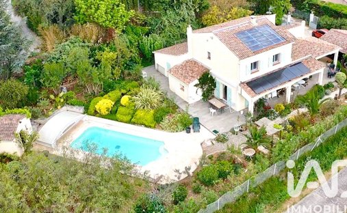 House in Les Rayols-Saint Lazare-Les Bousquets, Cuers, France 1