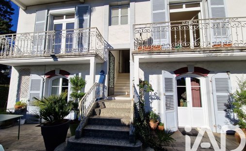 House in Pau, Nouvelle-Aquitaine, France 1