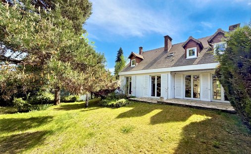 House in Res de la Poste-Res du Bois, Verrières-le-Buisson, France 1