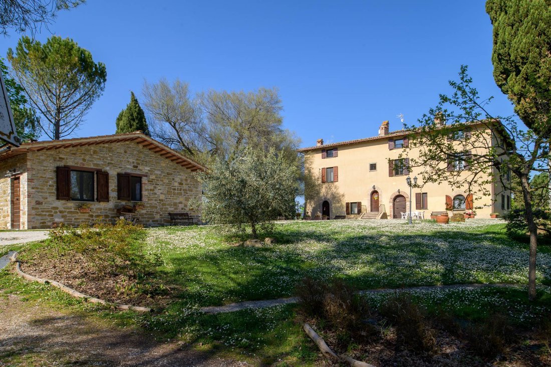 House in Gubbio, Umbria, Italy 4 - 17753423