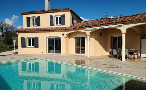 Casa en Nuzejouls, Occitania, Francia 1