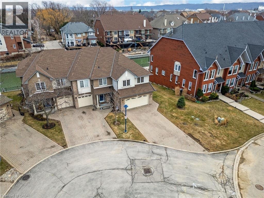 Townhouse in Hamilton, Ontario, Canada 4 - 17753829