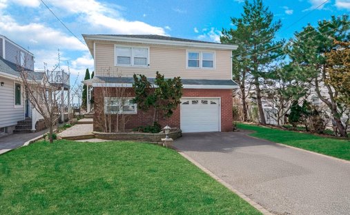 Casa a Lindenhurst, New York, Stati Uniti 1