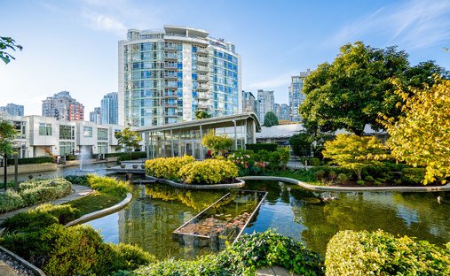 Condo in Vancouver, British Columbia, Canada 1