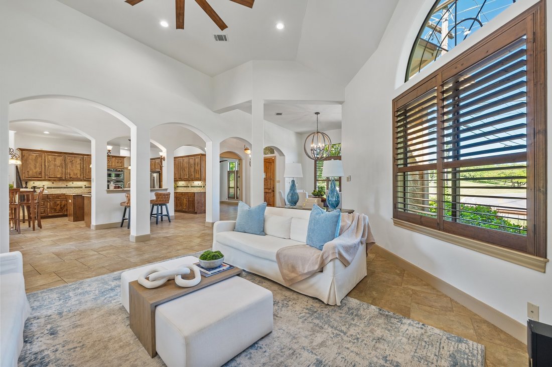 House in The Hills, Texas, United States 5 - 17753732