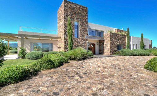 Estate in Pueblo Solis, Maldonado Department, Uruguay 1