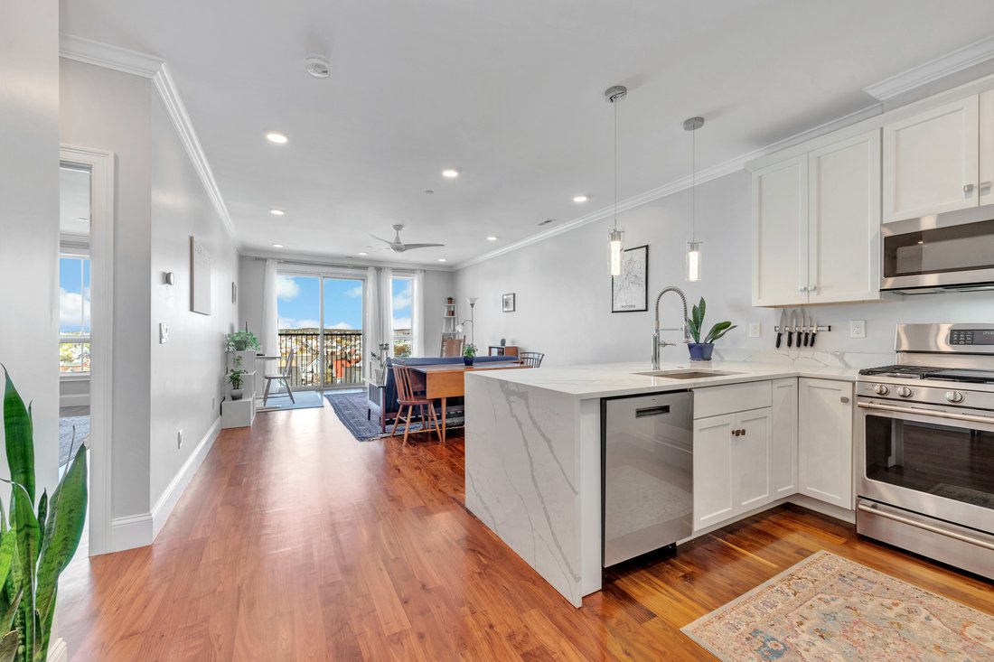 Condo in Somerville, Massachusetts, United States 4 - 17754120