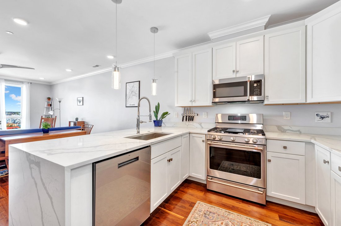 Condo in Somerville, Massachusetts, United States 2 - 17754120