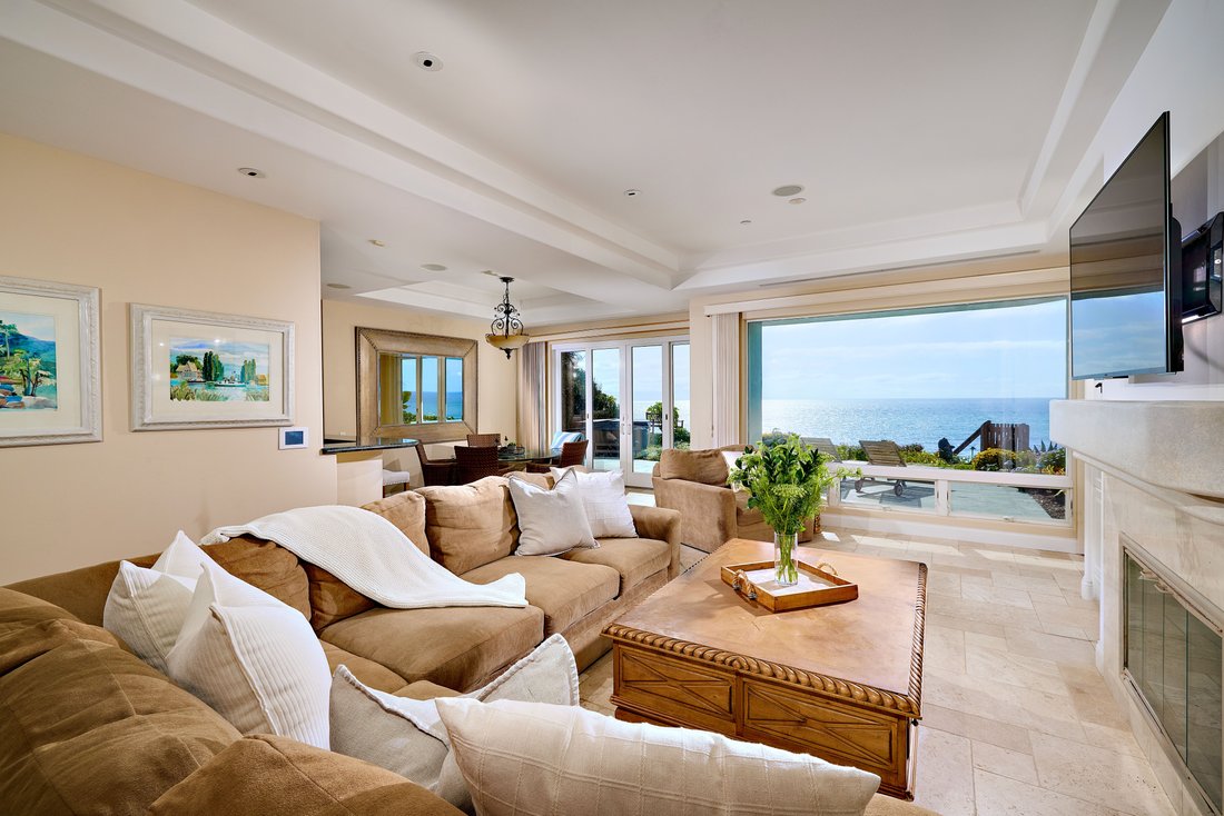 Encinitas, California, United States 4 - 15324429