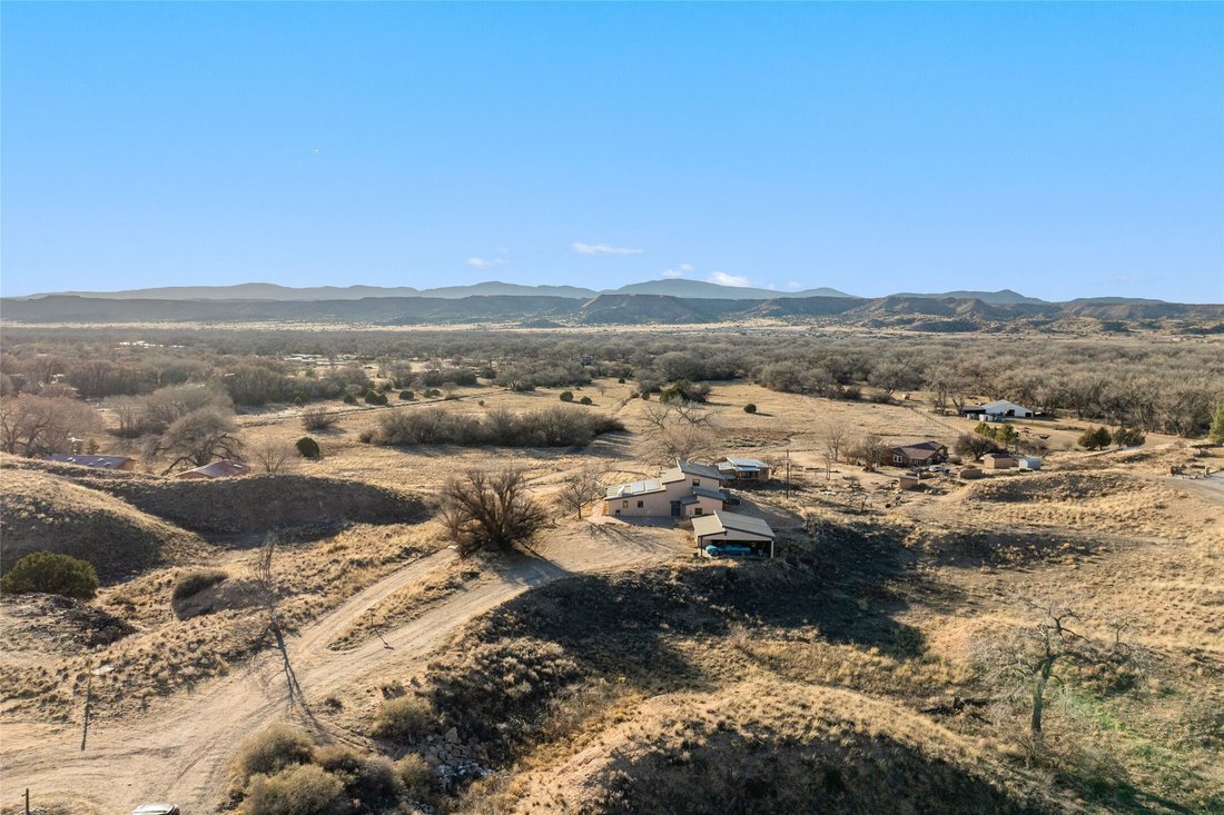 Farm Ranch in Española, New Mexico, United States 1 - 17754071