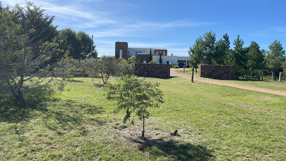 Estate in Pueblo Solis, Maldonado Department, Uruguay 2 - 17754171