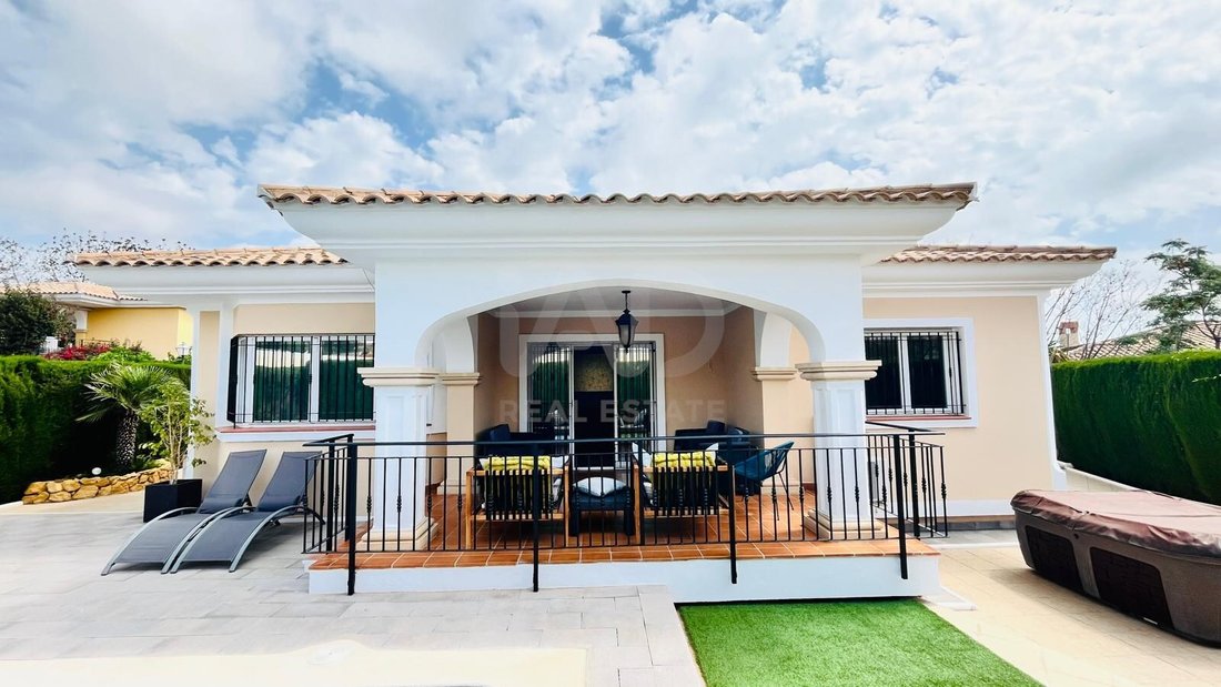 Chalet in Mutxamel, Valencian Community, Spain 3 - 17754208