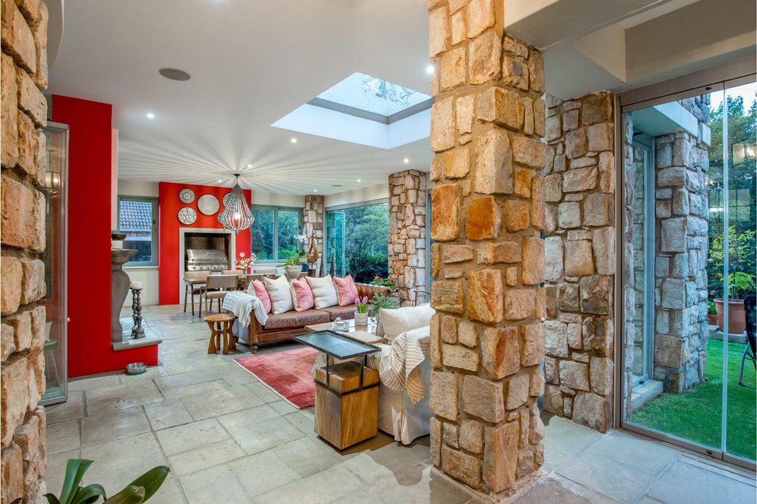 House in Johannesburg, Gauteng, South Africa 5 - 17754174