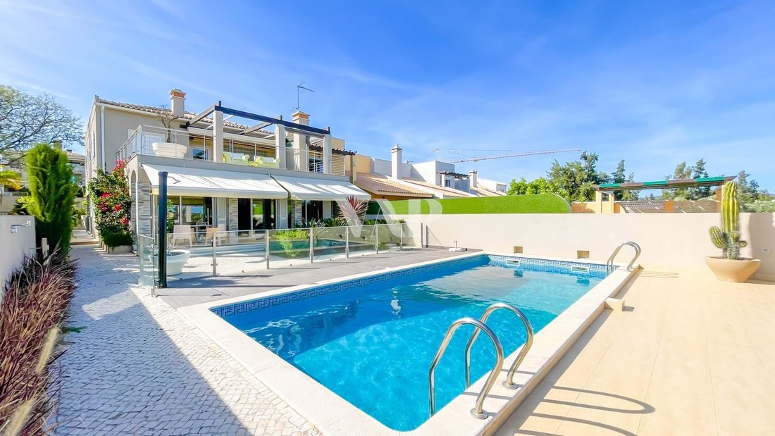Villa in Vilamoura, Quarteira, Algarve 1 - 17754186