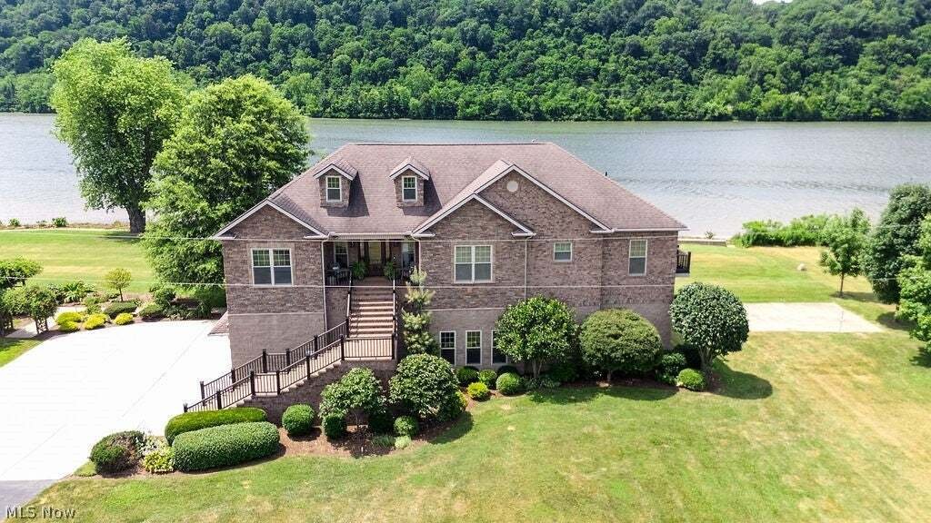 House in Saint Marys, West Virginia, United States 1 - 15932146